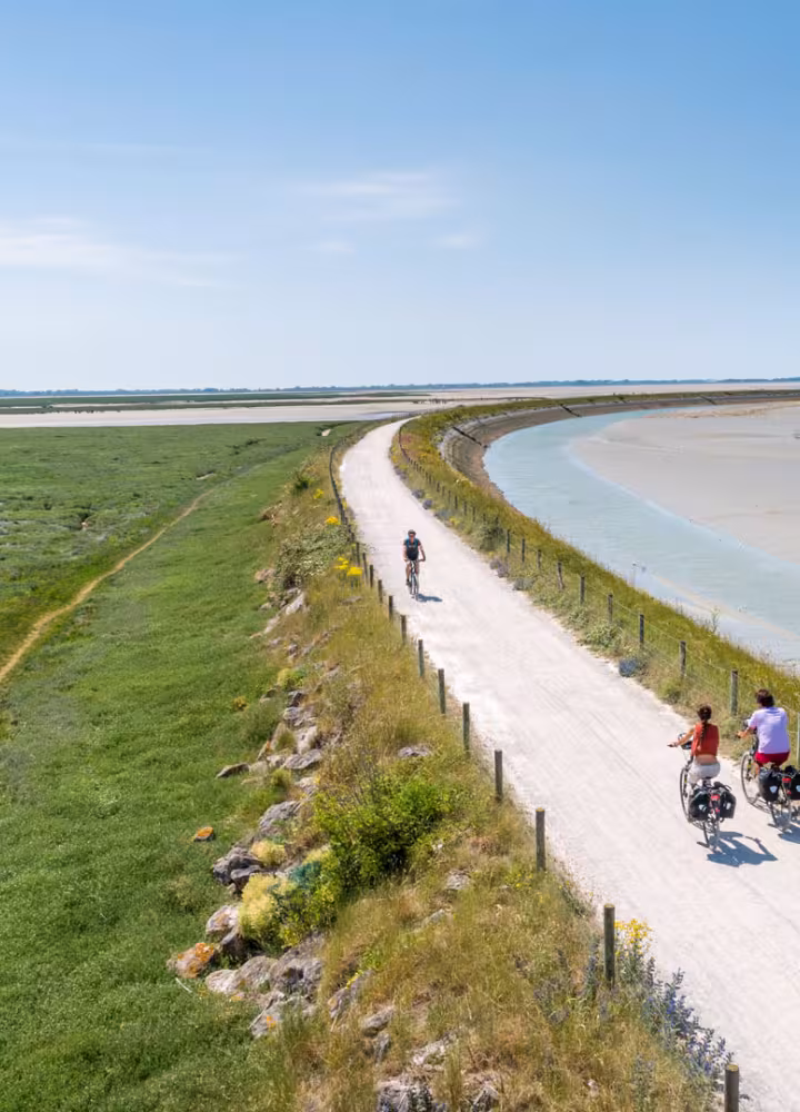 Piste cyclable le long de la baie de Somme vers Le Crotoy - La Vélomaritime / EuroVelo 4