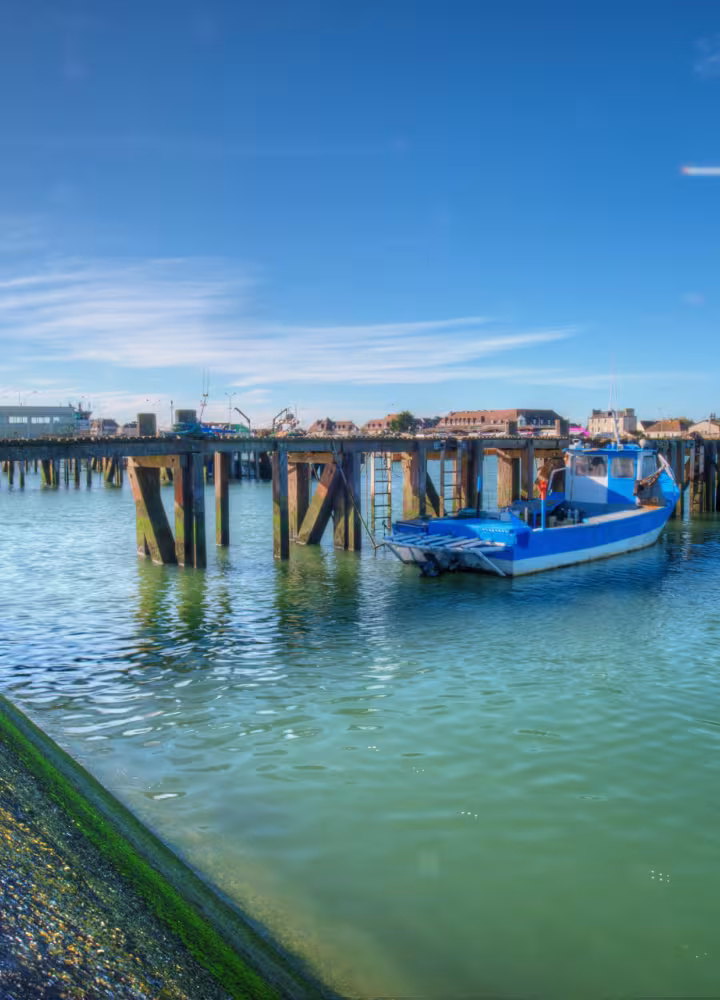 Bateaux sur le port de pêche de Ouistreham