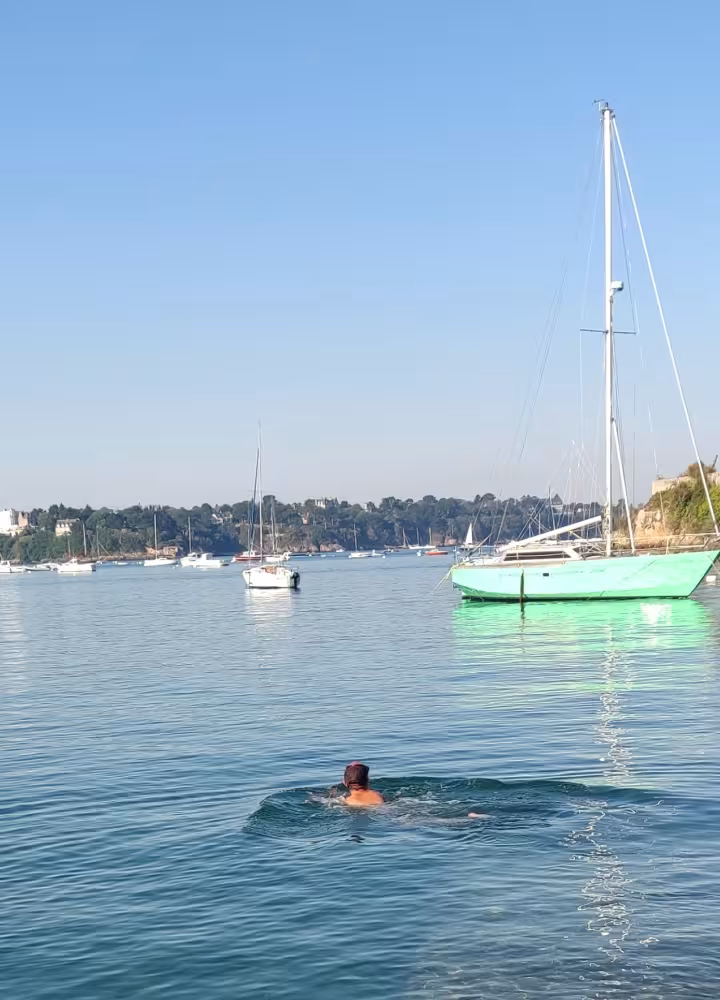 Petite baignade à Saint-Malo pour Jérémy !