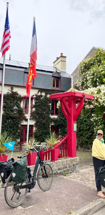hotel-velomaritime-saint-vaast.jpg